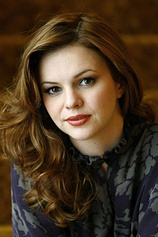 photo of person Amber Tamblyn