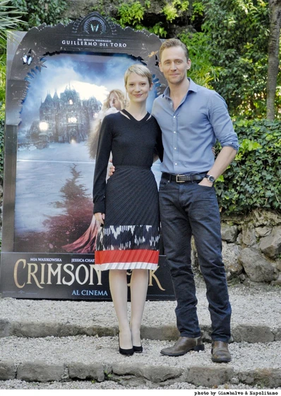 Tom Hiddleston y Mia Wasikowska en La Cumbre Escarlata (Photocall en Roma. Octubre 2015)
