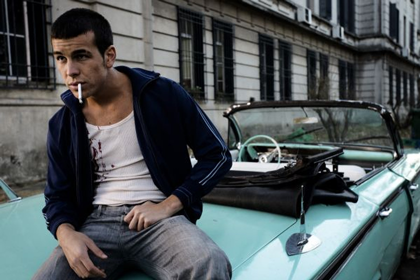 Mario Casas en Carne de Neón