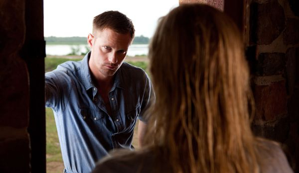 Alexander Skarsgård en Perros de paja