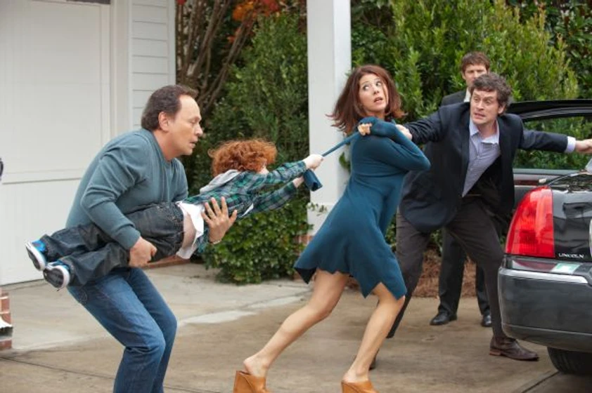 Billy Crystal, Marisa Tomei, Tom Everett Scott y Kyle Harrison Breitkopf en abuelos-al-poder
