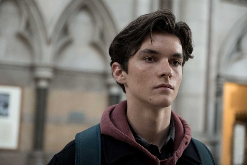 Fionn Whitehead en El Veredicto