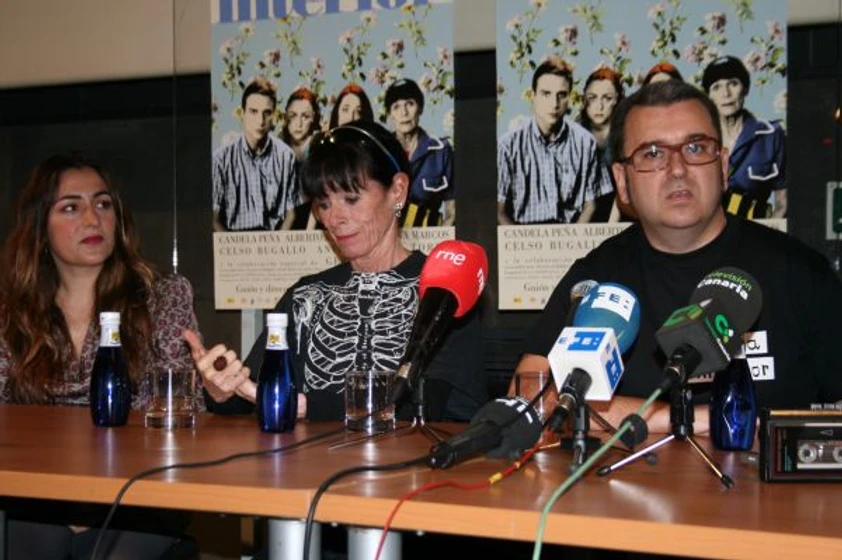 Candela Peña, Geraldine Chaplin y Félix Sabroso en la-isla-interior (Rueda de prensa en Madrid. Abril 2010)