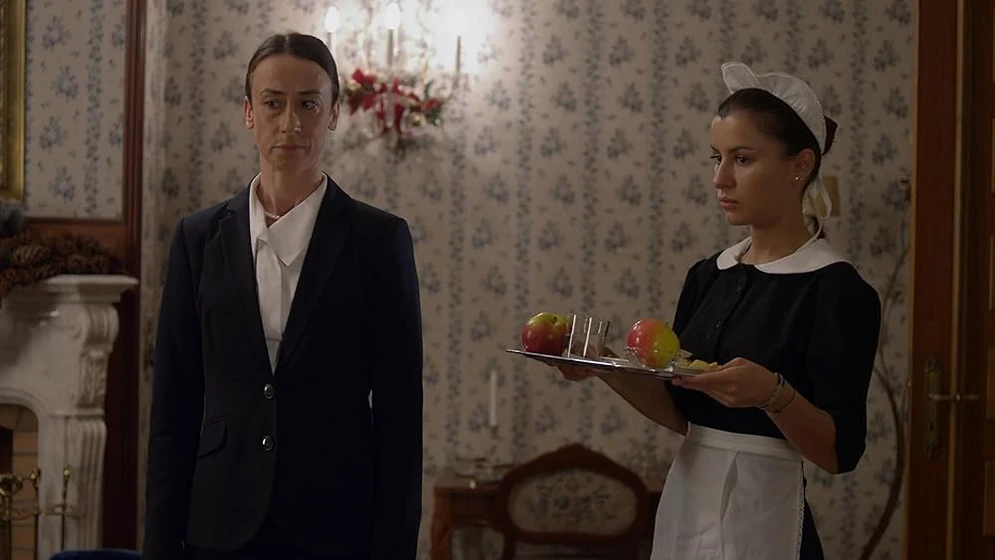 Amy Marston en corona-navidena