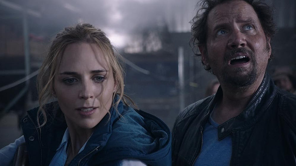 Jamie Kennedy y Tanya van Graan en Temblores 6: Un Día en el Infierno