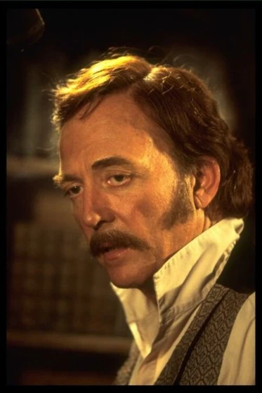 James Keach en la-verdadera-historia-de-fanny-kemble