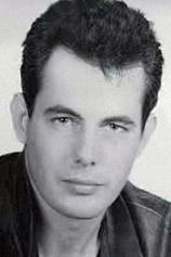 picture of actor Daniel Abineri