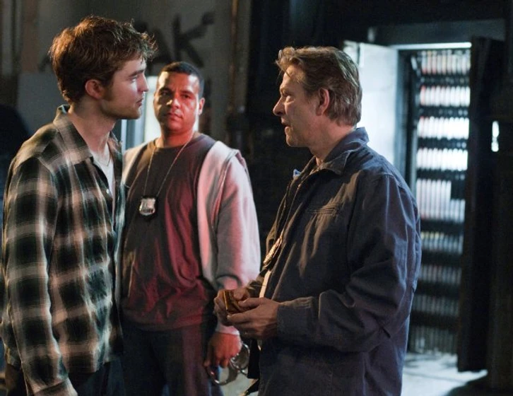 Chris Cooper y Robert Pattinson en Recuérdame