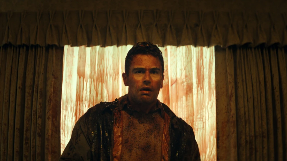Theo James en the-monkey