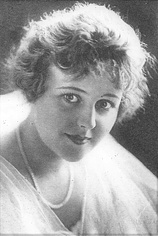 picture of actor Carol Holloway