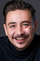 picture of actor Roger Morilla