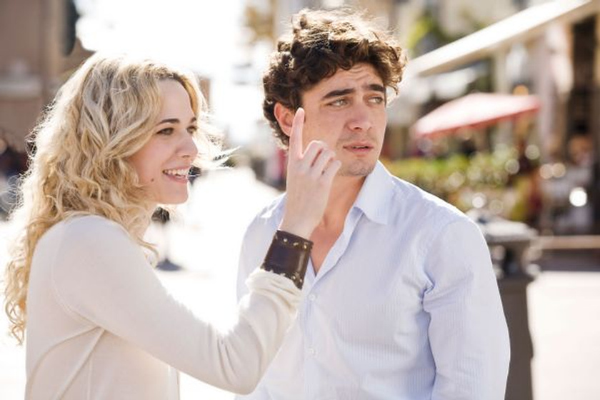 Laura Chiatti y Riccardo Scamarcio en Manuale d'amore 3. Las edades del amor