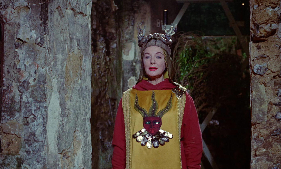 Kay Walsh en Las Brujas