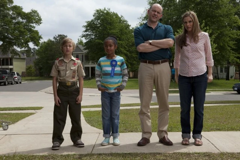 Alicia Silverstone, Rob Corddry, Yara Shahidi y Brett Hill en butter