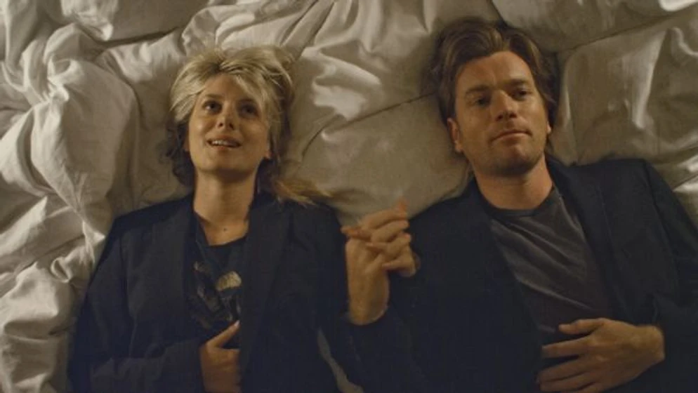 Ewan McGregor y Mélanie Laurent en beginners-principiantes