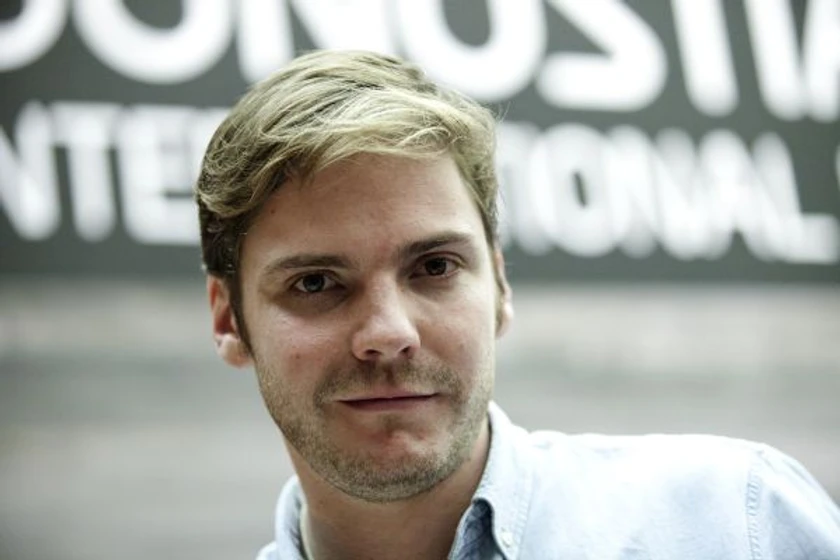 Daniel Brühl en intruders (Photocall en San Sebastian. Septiembre 2011)