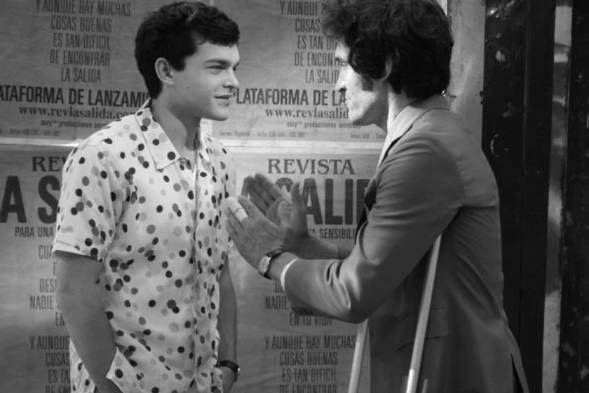 Vincent Gallo y Alden Ehrenreich en tetro