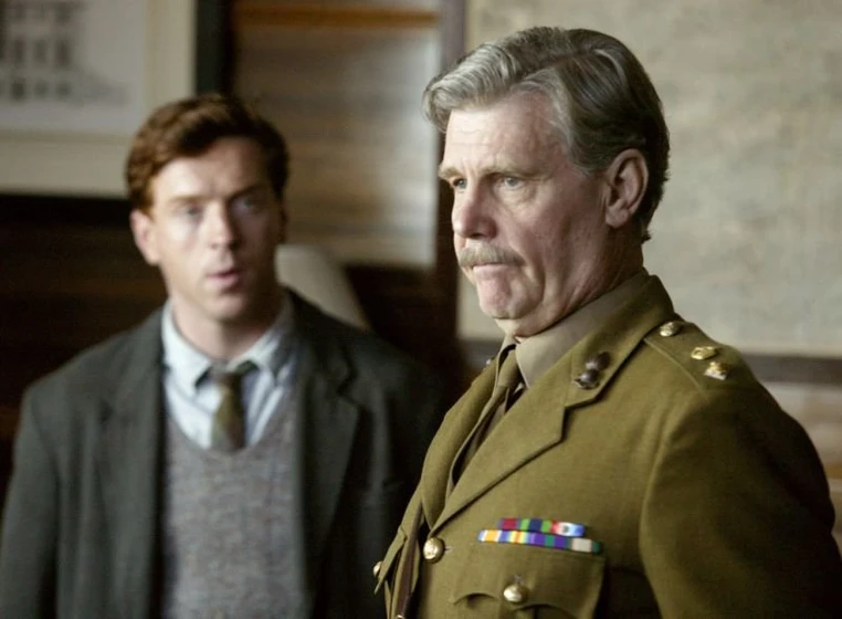 Damian Lewis y James Fox en fuga-de-colditz