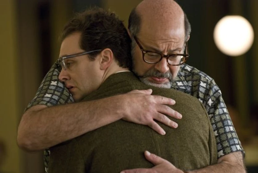 Michael Stuhlbarg y Fred Melamed en un-tipo-serio