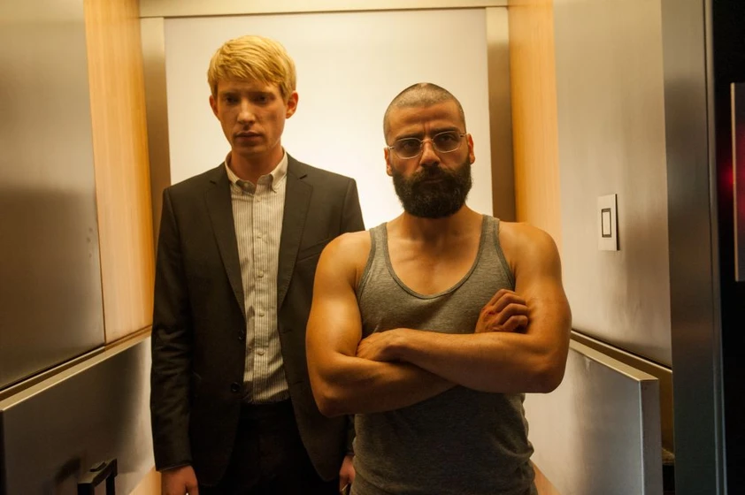 Oscar Isaac y Domhnall Gleeson en ex-machina