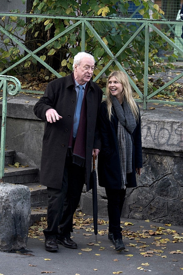 Michael Caine y Clémence Poésy en Mi Amigo Mr. Morgan