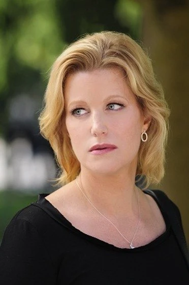 Anna Gunn en Secretos del Eden