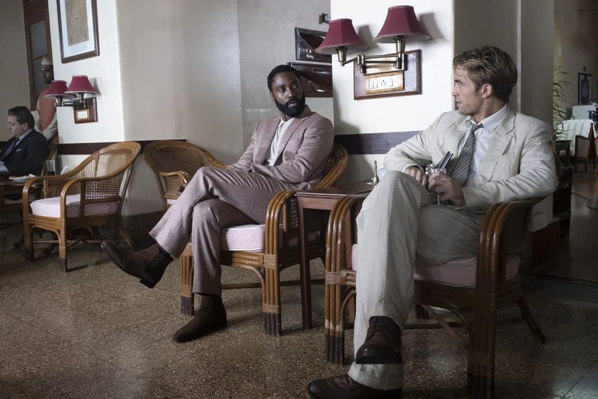 Robert Pattinson y John David Washington en tenet