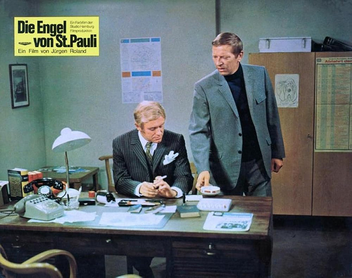 Horst Frank y Günther Neutze en The Angels of the Street