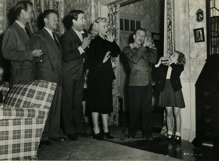 Arthur Lake y Penny Singleton en blondie-s-reward