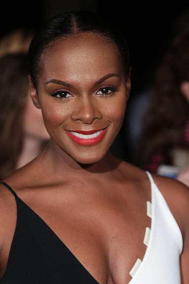 Tika Sumpter en Infiltrados en Miami (Premiere en Miami. Abril 2016)