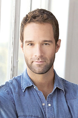 picture of actor Chris Diamantopoulos