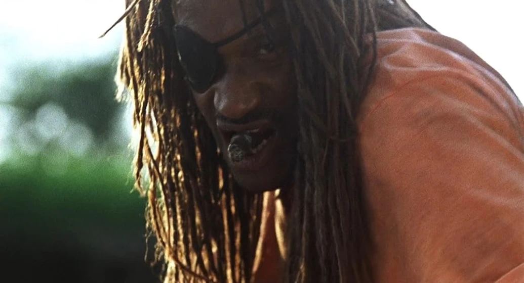 Tony Todd en shadowbuilder-la-sombra-del-mal