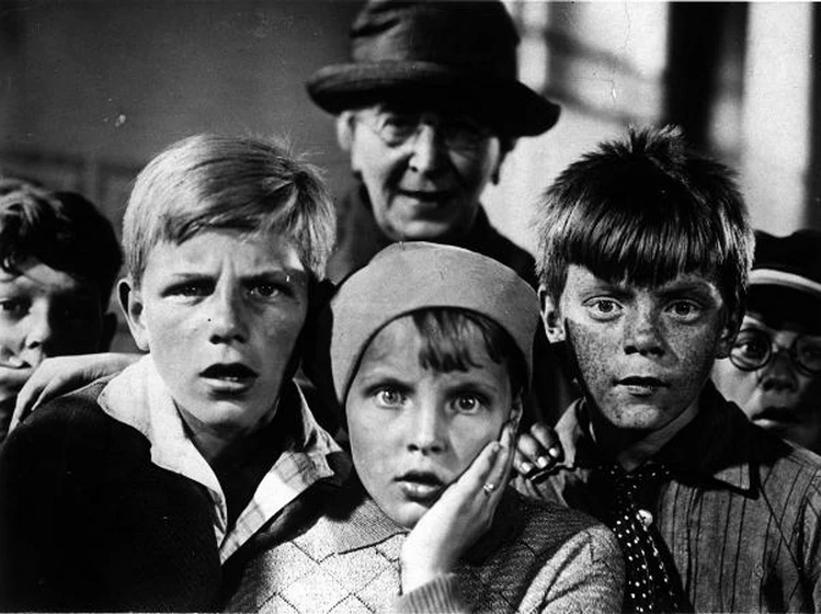 Inge Landgut, Olga Engl y Rolf Wenkhaus en emil-y-los-detectives-1931