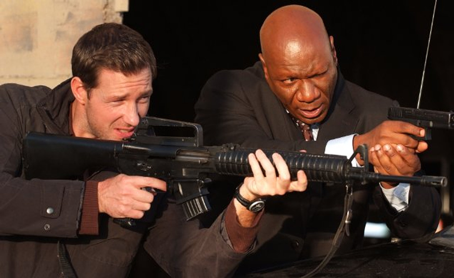 Ving Rhames y Shane West en La Conspiración del Poder