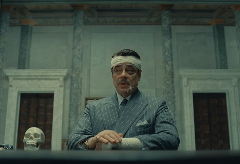 Benicio Del Toro en la-trama-fenicia