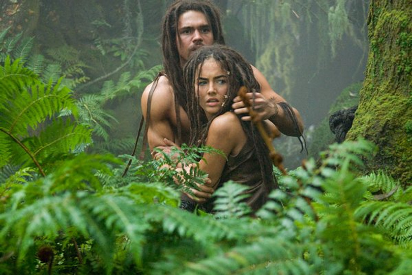 Camilla Belle y Steven Strait en 10.000