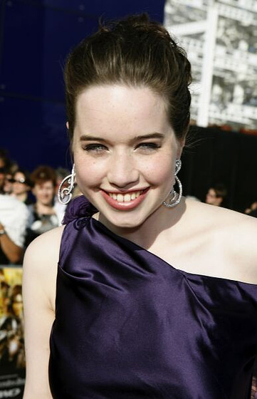 Anna Popplewell en Las Crónicas de Narnia: El Príncipe Caspian (Premiere en Londres (Junio 2008))