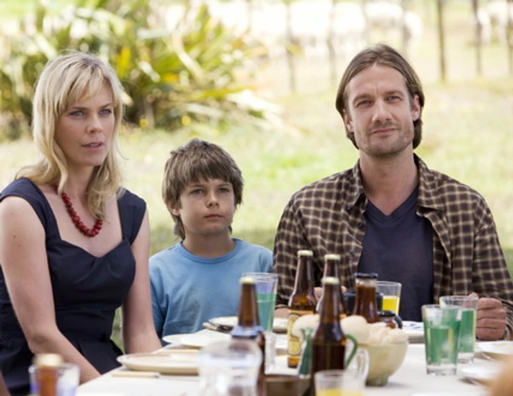 Christoph Kottenkamp, Brandon Cook y Melanie Marschke en Herencia en el Paraíso