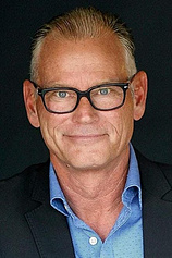 picture of actor Stephen Brown