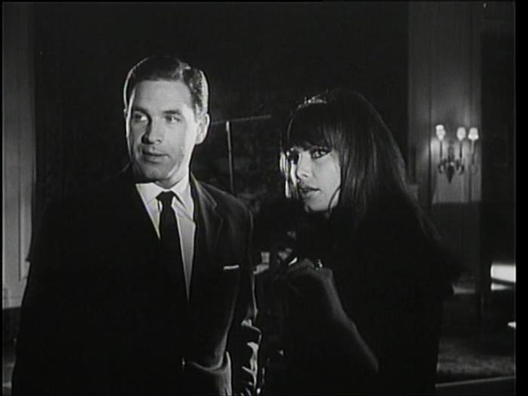 Marisa Mell y Paul Maxwell en City of Fear