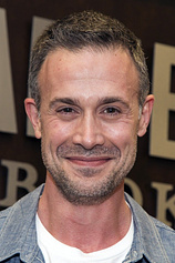 photo of person Freddie Prinze Jr.