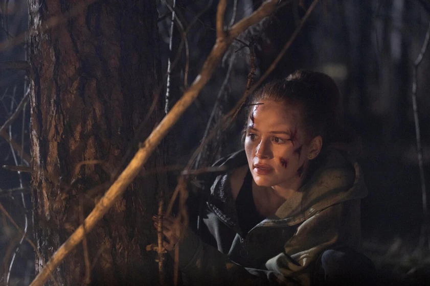Madelaine Petsch en strangers-capitulo-final