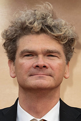 picture of actor Simon Farnaby