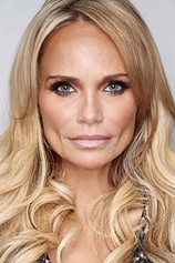 photo of person Kristin Chenoweth