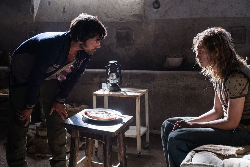Romain Duris y Charlie Plummer en Todo el Dinero del mundo