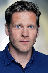 picture of actor Adam Astill