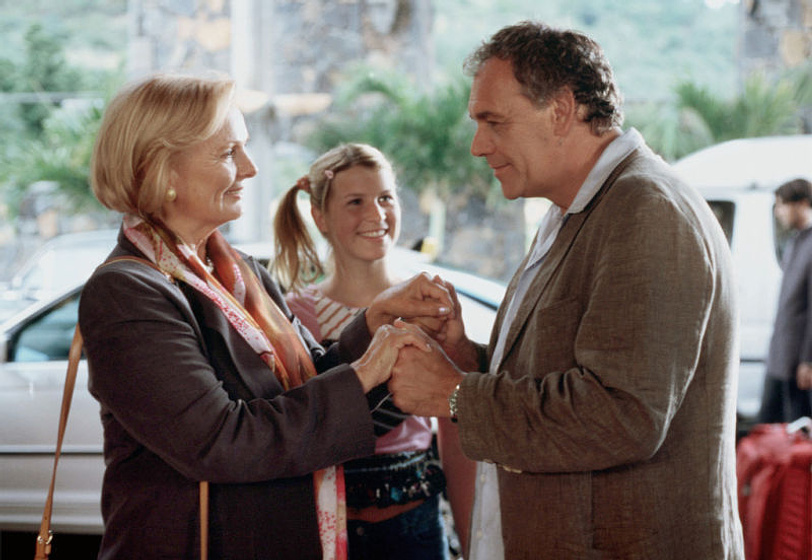 Christian Kohlund y Ruth-Maria Kubitschek en Dream Hotel: Mauricio
