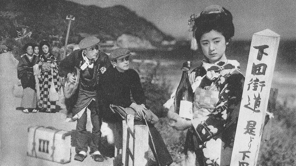 Kinuyo Tanaka y Den Obinata en The Dancing Girl of Izu