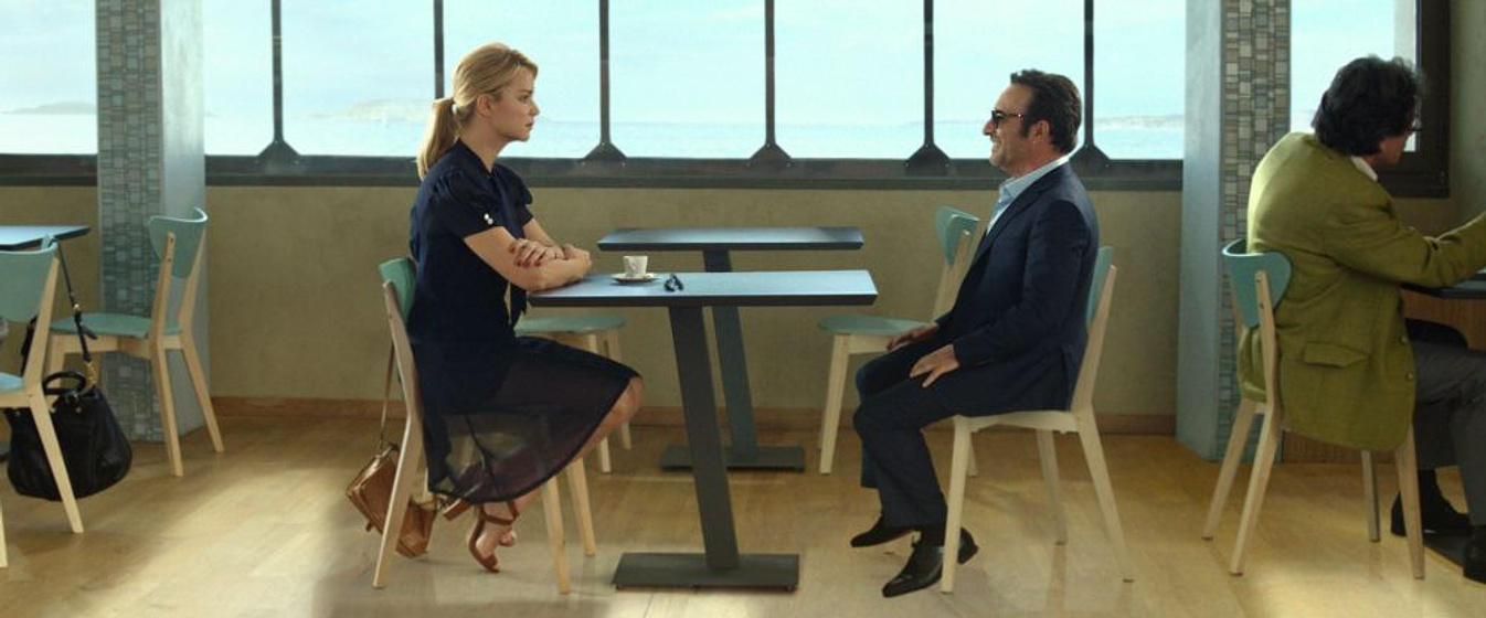 Jean Dujardin y Virginie Efira en Un Hombre de altura