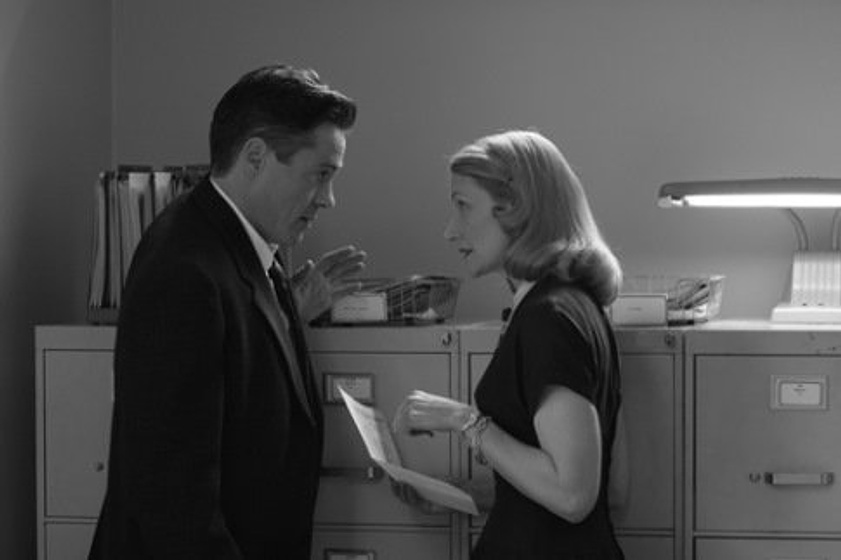 Robert Downey Jr. y Patricia Clarkson en Buenas Noches, y Buena Suerte